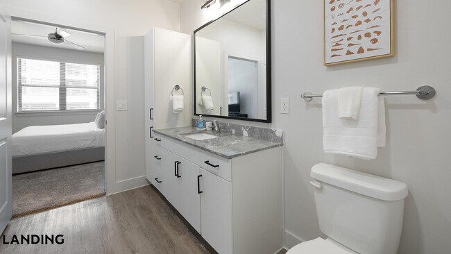 502 E College St Unit 313