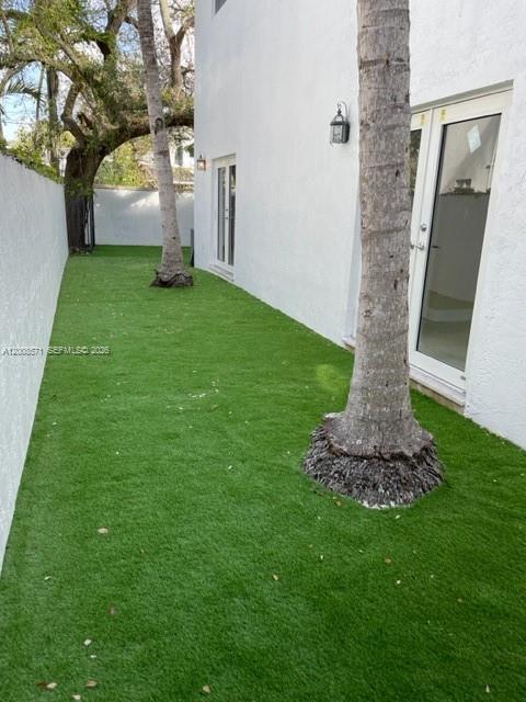 Photo - 3080 Bird Ave