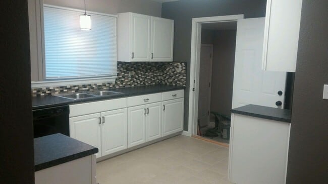 Photo - 521 Marcilene Terrace