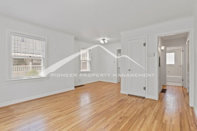 Photo - Charming Bungalow in Patty Jewett Neighborhood! 3bed, 2 bath, Enclosed yard, 1 car garage, carport