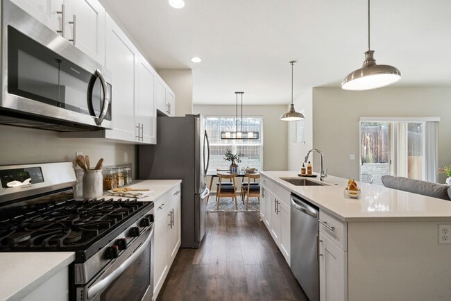 Photo - Pet Friendly Townhome with Leasing Special!