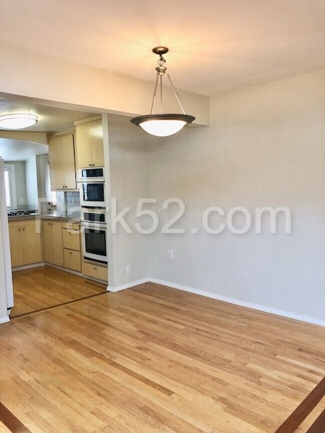 Photo - 3 Bedroom Single Family Home - Views!