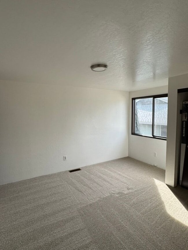 1851 Inner Cir Unidad 4