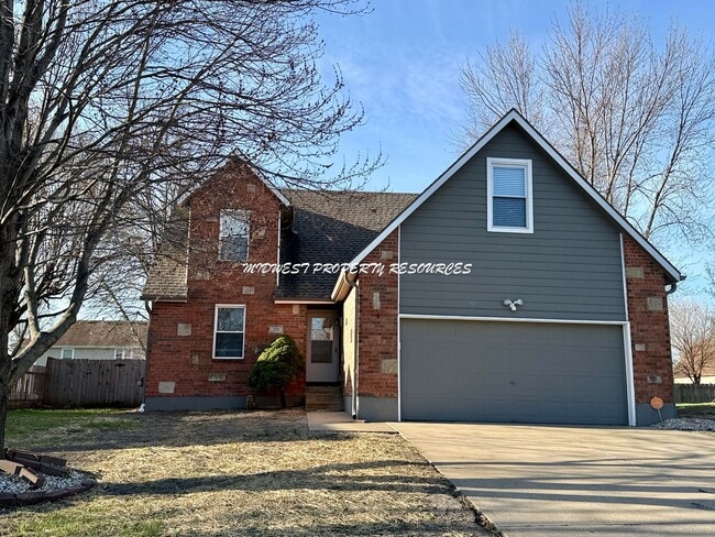 Building Photo - Spacious 4 Bedroom, 2 Bath Home for Lease in Lee's Summit, MO