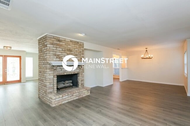 Photo - 3 Bedroom Pet-Friendly Home in Dallas, TX ...