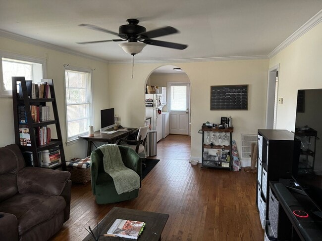 Photo - Cute and Quiet West Side Duplex!