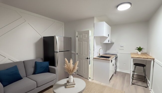 Building Photo - 151 Colborne St Unit 151.4