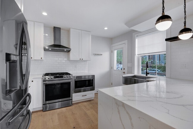 Photo - 5226 11th St NE