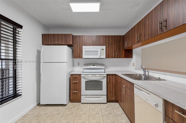 2454 NW 89th Dr