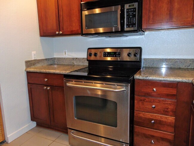 Photo - 2 Bedroom/1 Bath Luxury Beacon Hill Condo,... Unit C304