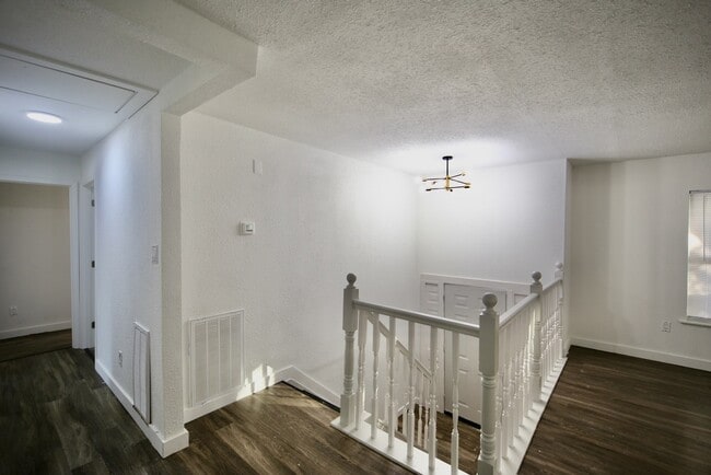 Building Photo - 5819 Flax Bourton St