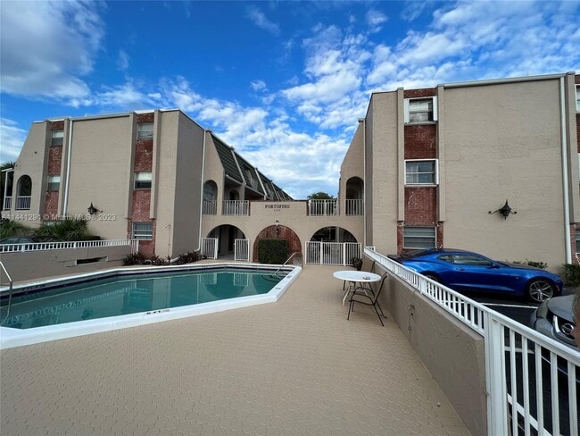 Photo - 1100 SE 4th Ave Condo