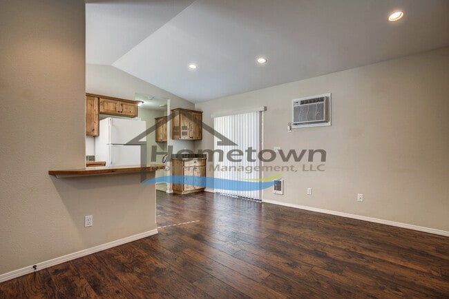 Photo - 1 Bed 1 Bath Cottage Centrally Located in CDA