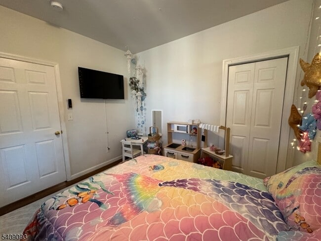 Photo - 144 Franklin St