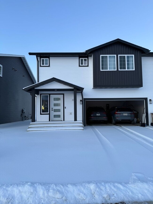 Beautiful 3 bed 2.5 bath Townhome - Beautiful 3 bed 2.5 bath Townhome