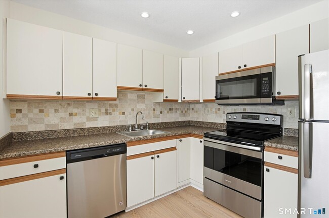 Photo - 83 Hilltop Dr Unit 83