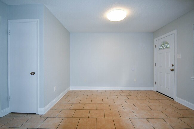 Photo - 411 Braxton Ave