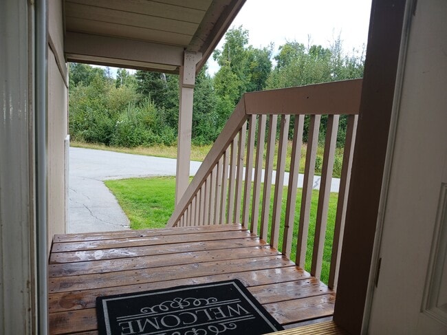 Bienvenido a casa - 320 E Victor Cir Unidad B