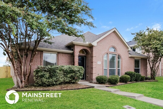 Photo - 1039 Barrymore Ln House