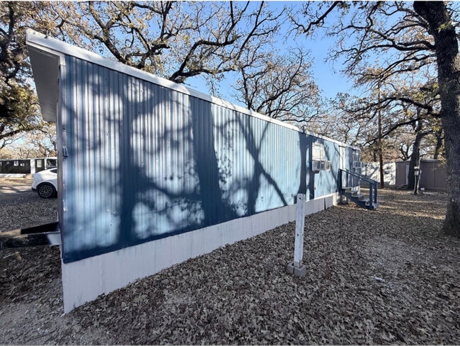 Photo - 215 Weeks Rd