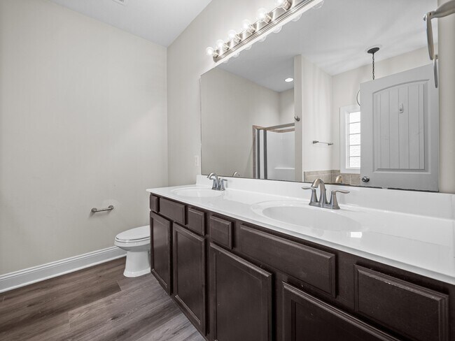 Photo - 239 Sailor St