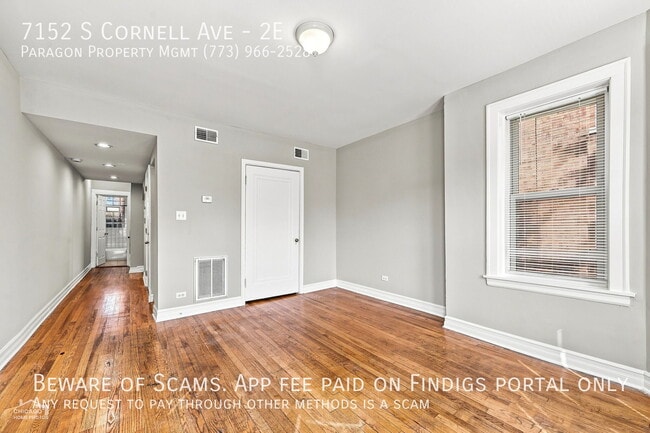 7152 S Cornell Ave Unit 2E
