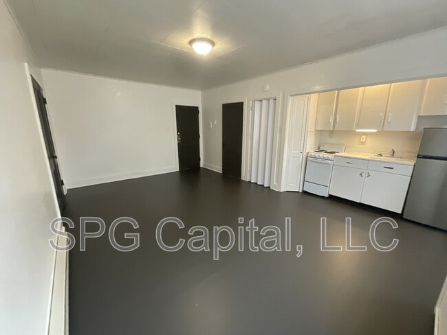 Photo - 2015 Market St Unit 5