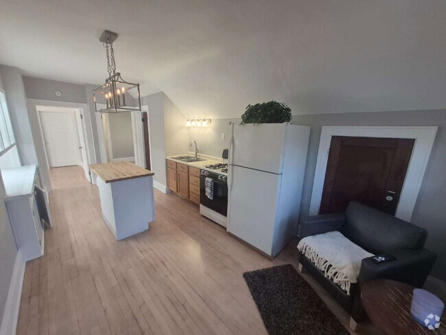 Building Photo - 1524 N 60th St Rental