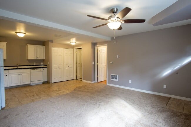 Photo - John's Landing 1 Bed Flat with D/W, W/D, Private Patio!! Unit 19