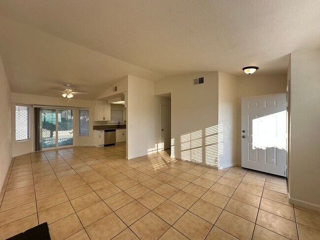 Photo - Move In Ready 3 Bedroom!