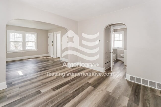 Photo - 1930 Loxley Rd