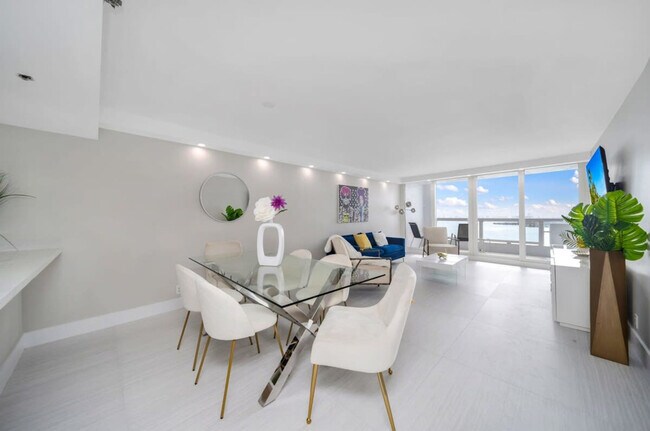 Photo - 1717 N Bayshore Dr Unit SI ID1437609P