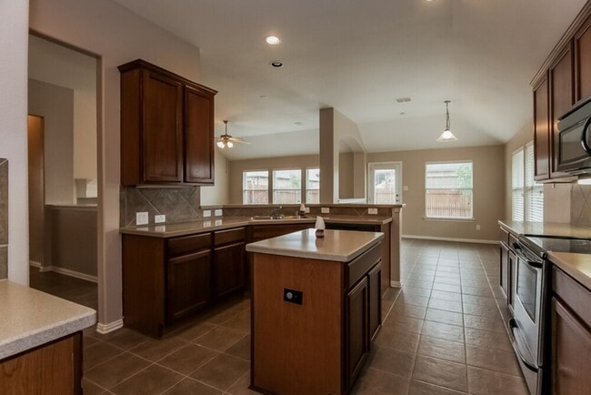 Photo - 1141 Lakeside Dr