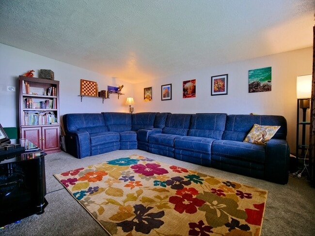 Photo - 3292 S 4400 W