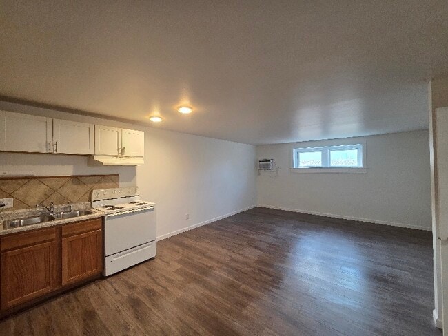 Photo - 1312 E Wilson Ave Unit 1