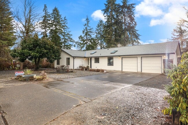 Photo - Move in ready, 3 bedroom rambler - Olympia School District