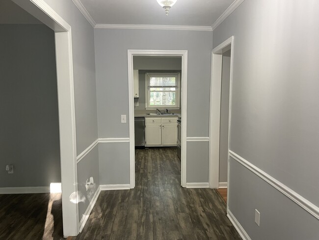 Photo - 6616 Lynndale Dr