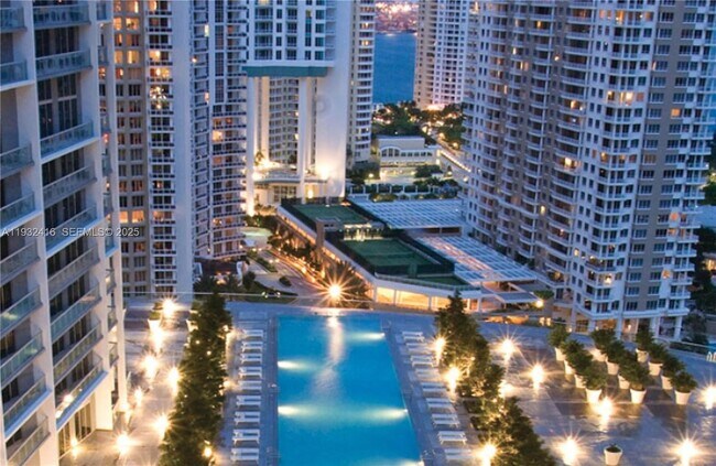 Photo - 495 Brickell Ave Unidad 2301