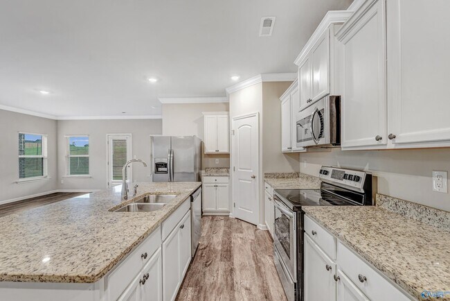 Photo - 323 Ivyleaf Dr