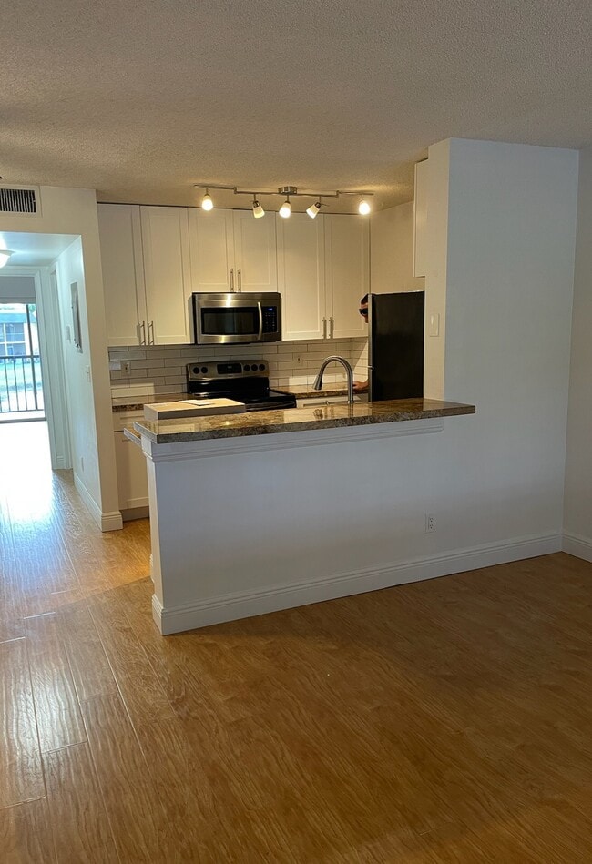 Photo - 1629 Meadows Cir W Unit 1629