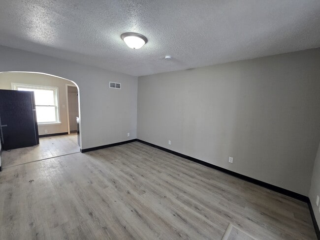 Photo - 1123 N Barclay St