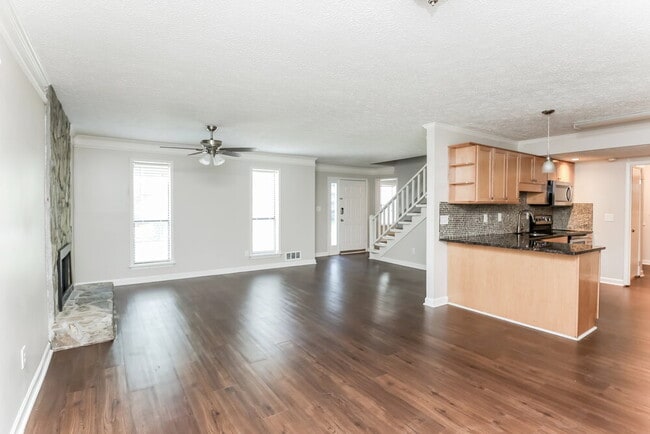 Photo - 3904 Loring Ln