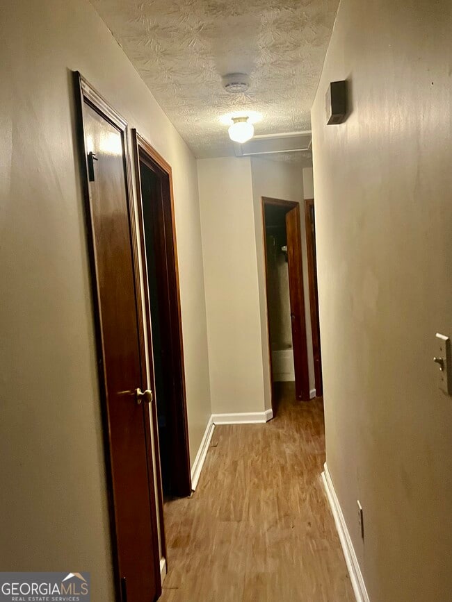 Photo - 566 Brookfield Way