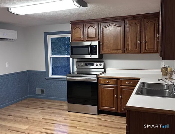 Photo - 81 Middlefield St