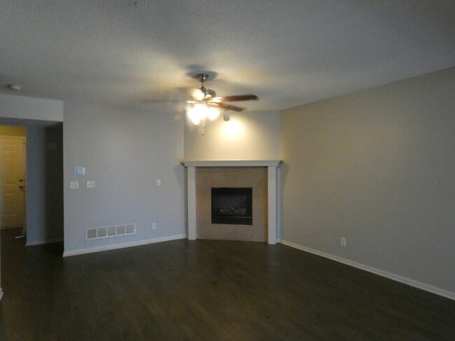 Town Home in North Kansas City!