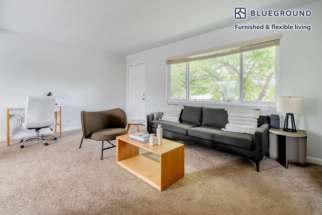 Building Photo - 245 Bush St Rental