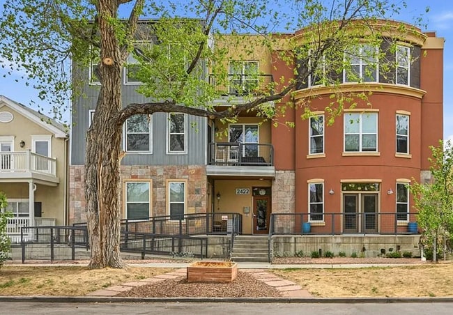 Photo - 2422 Tremont Pl Unit 103