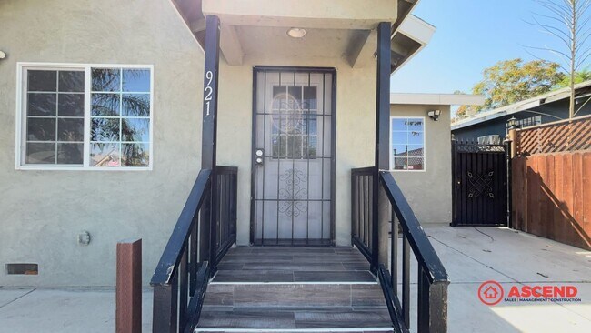 Photo - Cute 3 Bedroom Located in Taft!