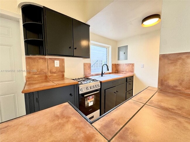 Building Photo - 12287 NE 7th Ave Unit 3