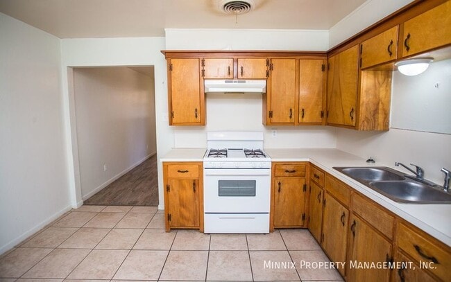 Photo - 4644 52nd St Unit B